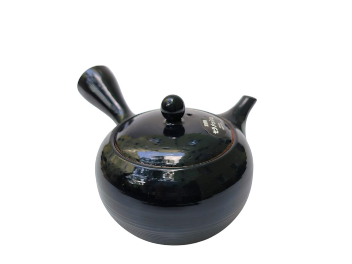 Schwarze Tokoname-Kyusu mit unglasierter Innenseite