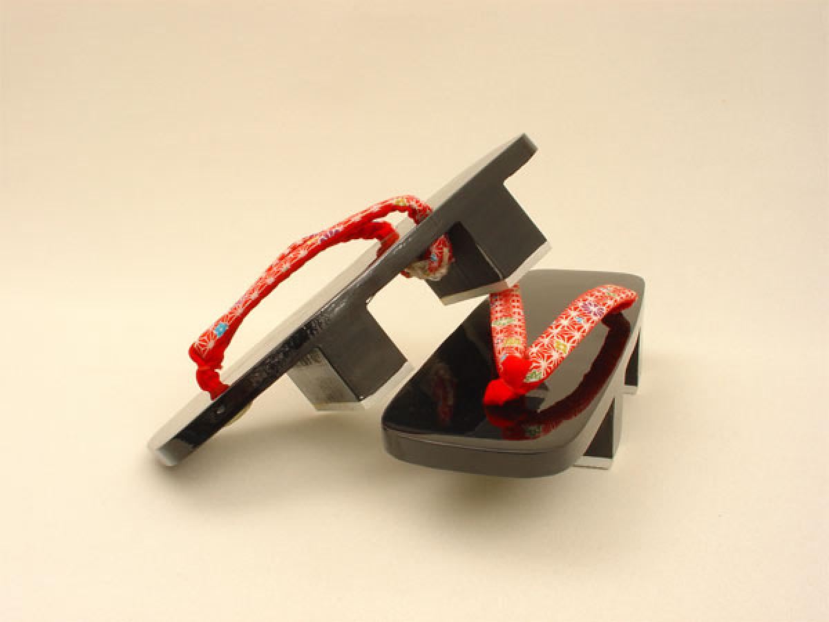 Japan Damen Geta Glogs Lack schwarz