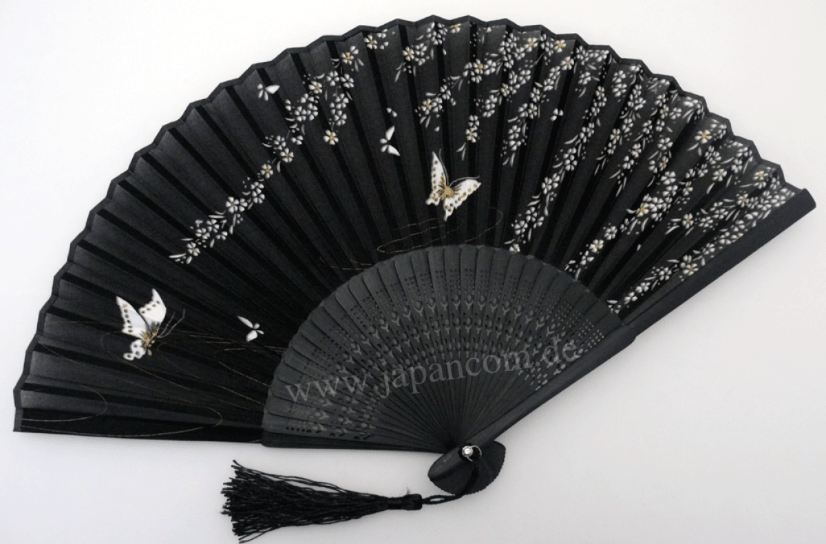 Japanischer Seidenfächer mit Schmetterlingen