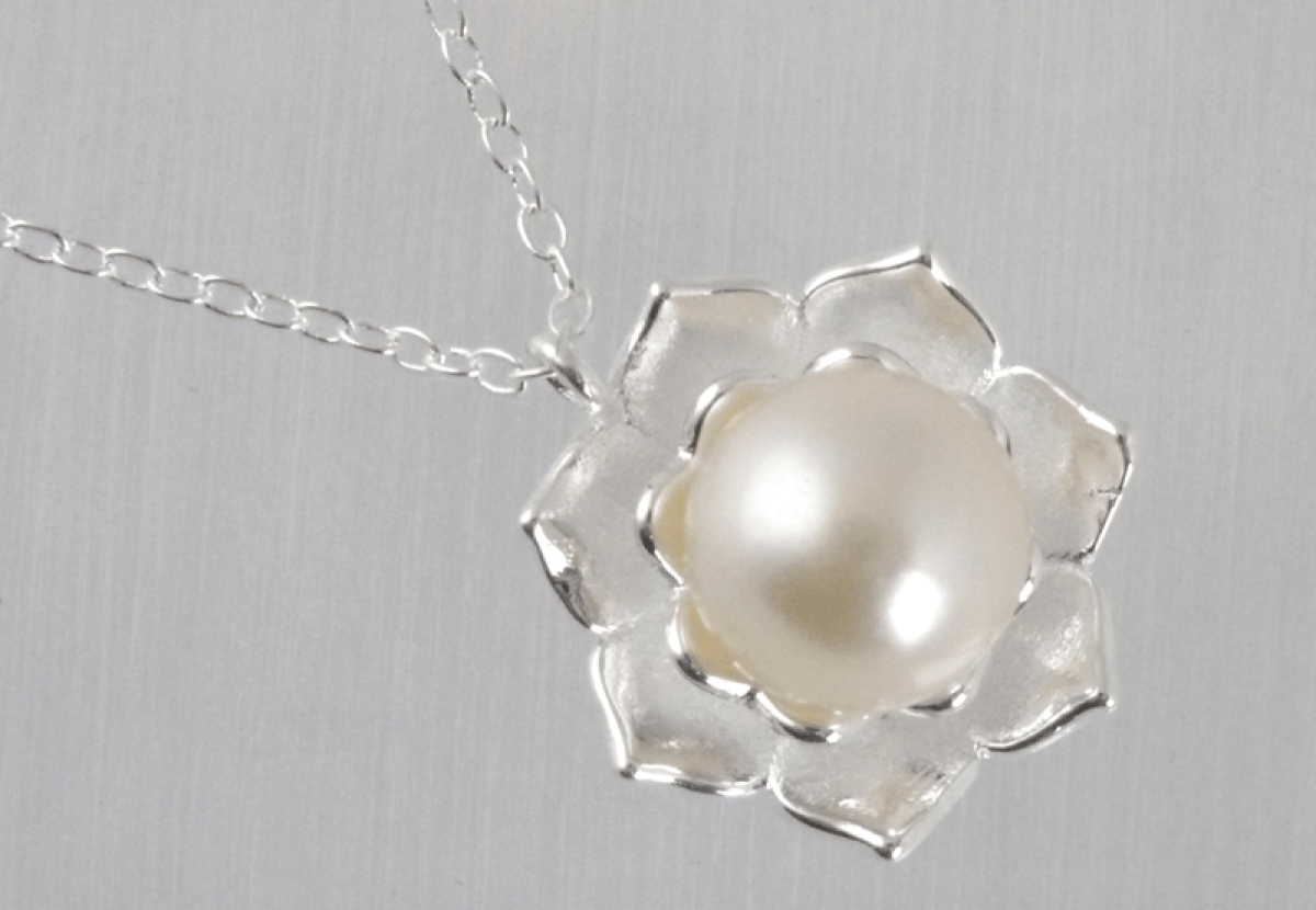 Silberkette mit Anhänger Lotusblume mit Perle