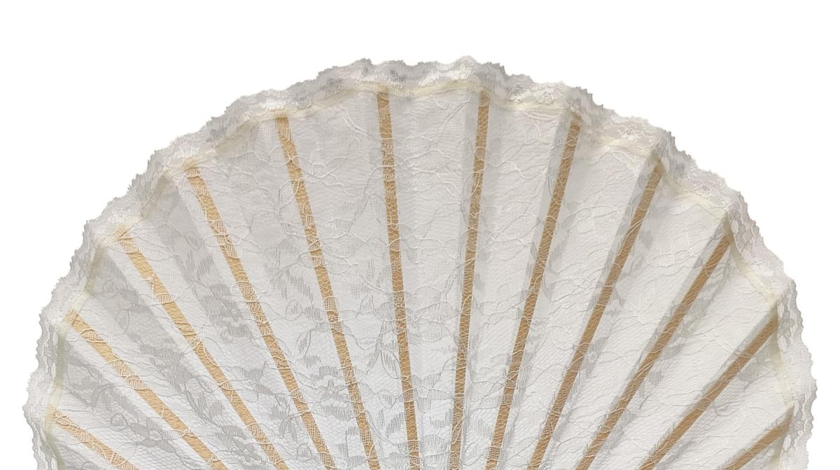 Fächer Muschelform mit Spitze weiss