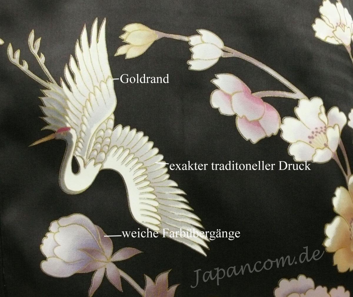 Detail Seidenstoff und detailgenauer Druck