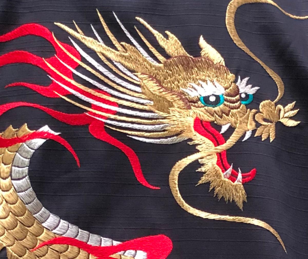Herren Kimono Hausmantel Goldener Drachen Tsumugi schwarz