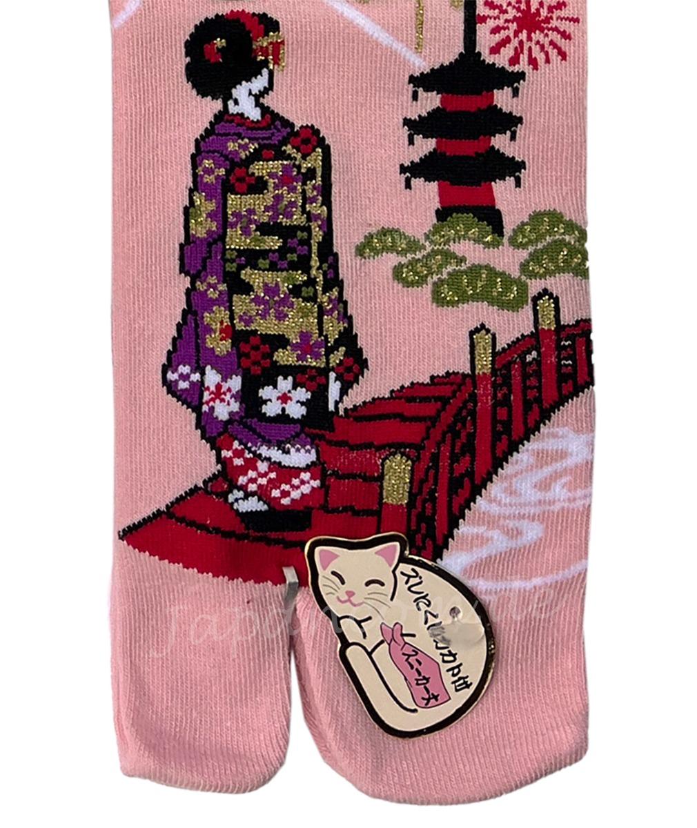 Detailansicht der japanischen Musterung mit goldenen Garnen