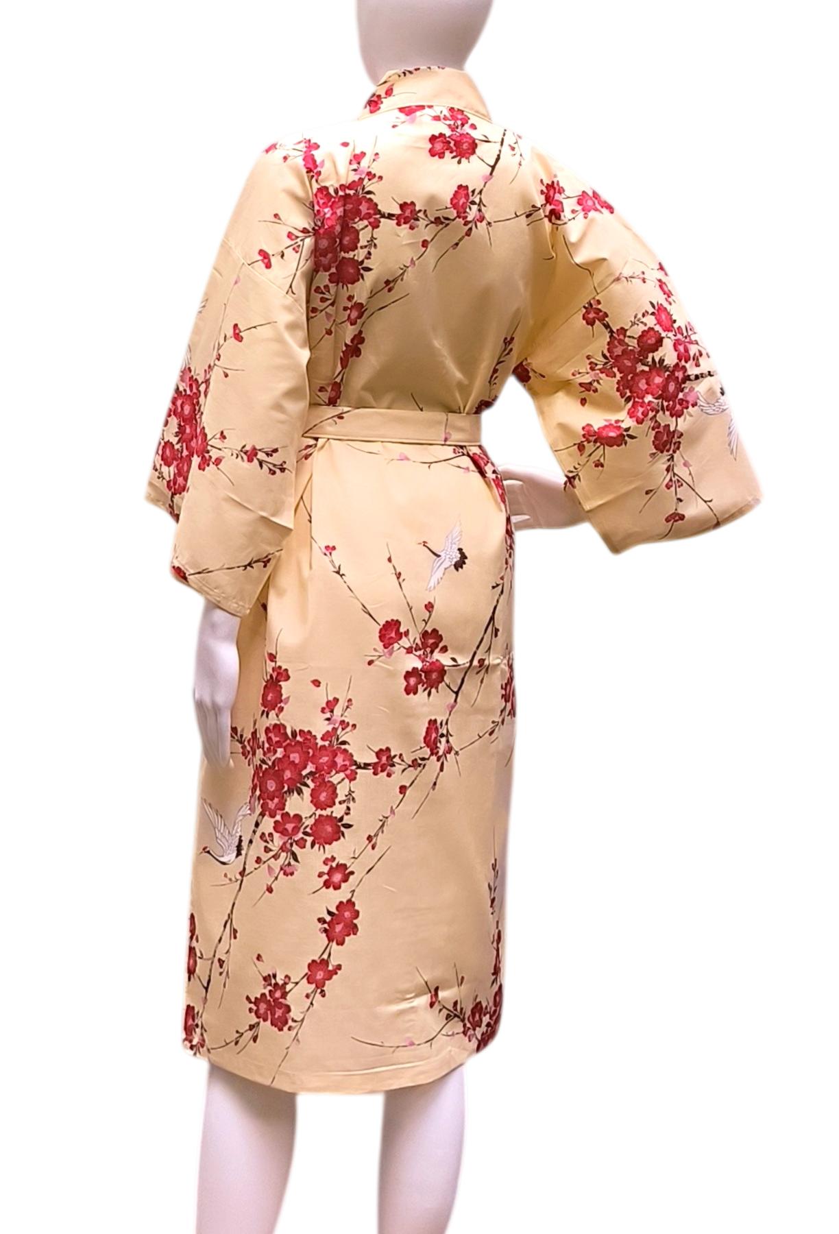 Kimono Cherry Blossom beige mit roten Kirschblüten