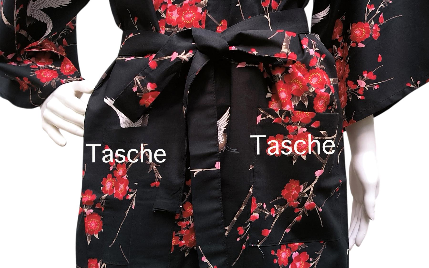 Tasche am schwarzen Happi Kimono mit Kirschblüten