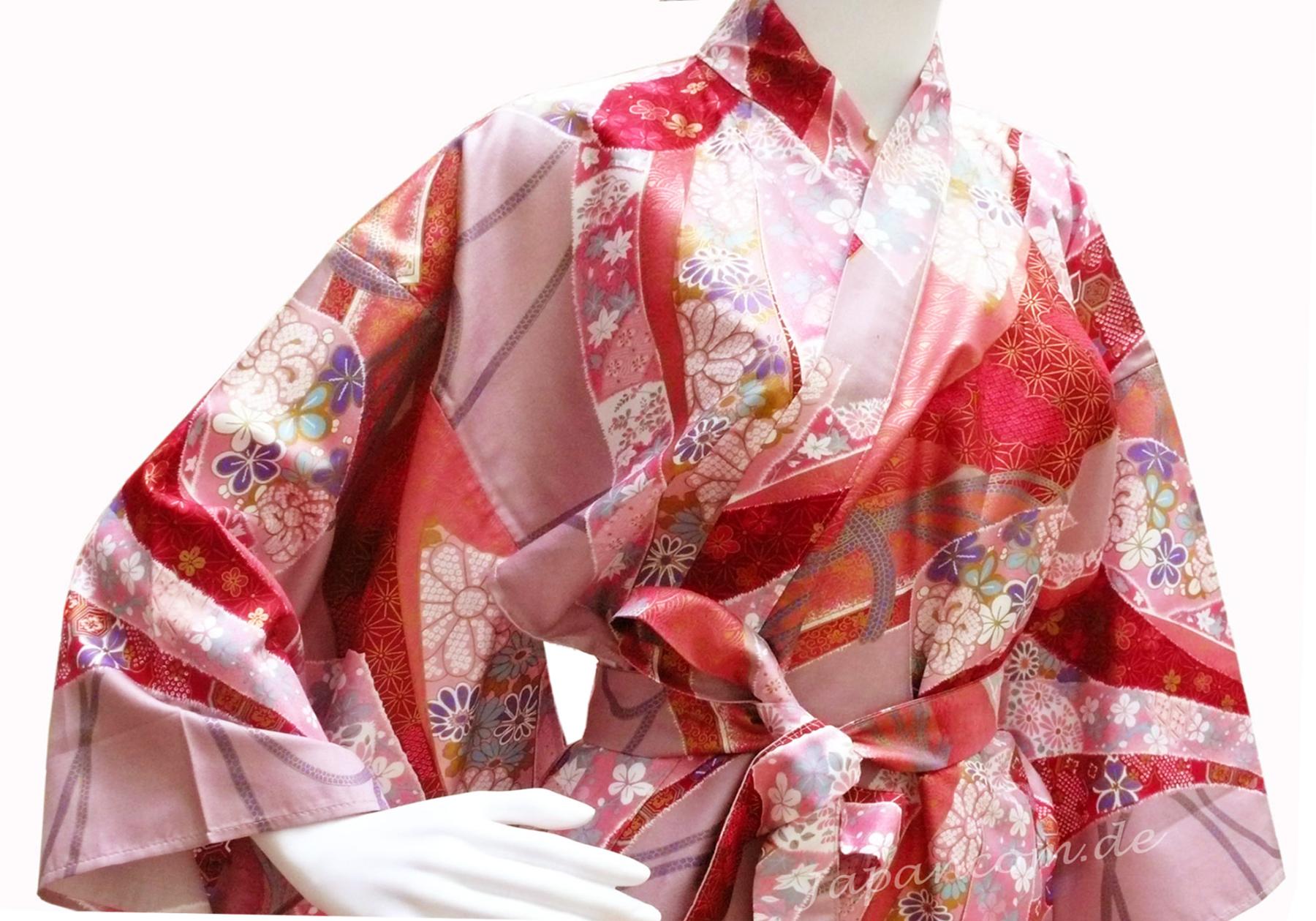 Vorderansicht des pinken Damenkimonos