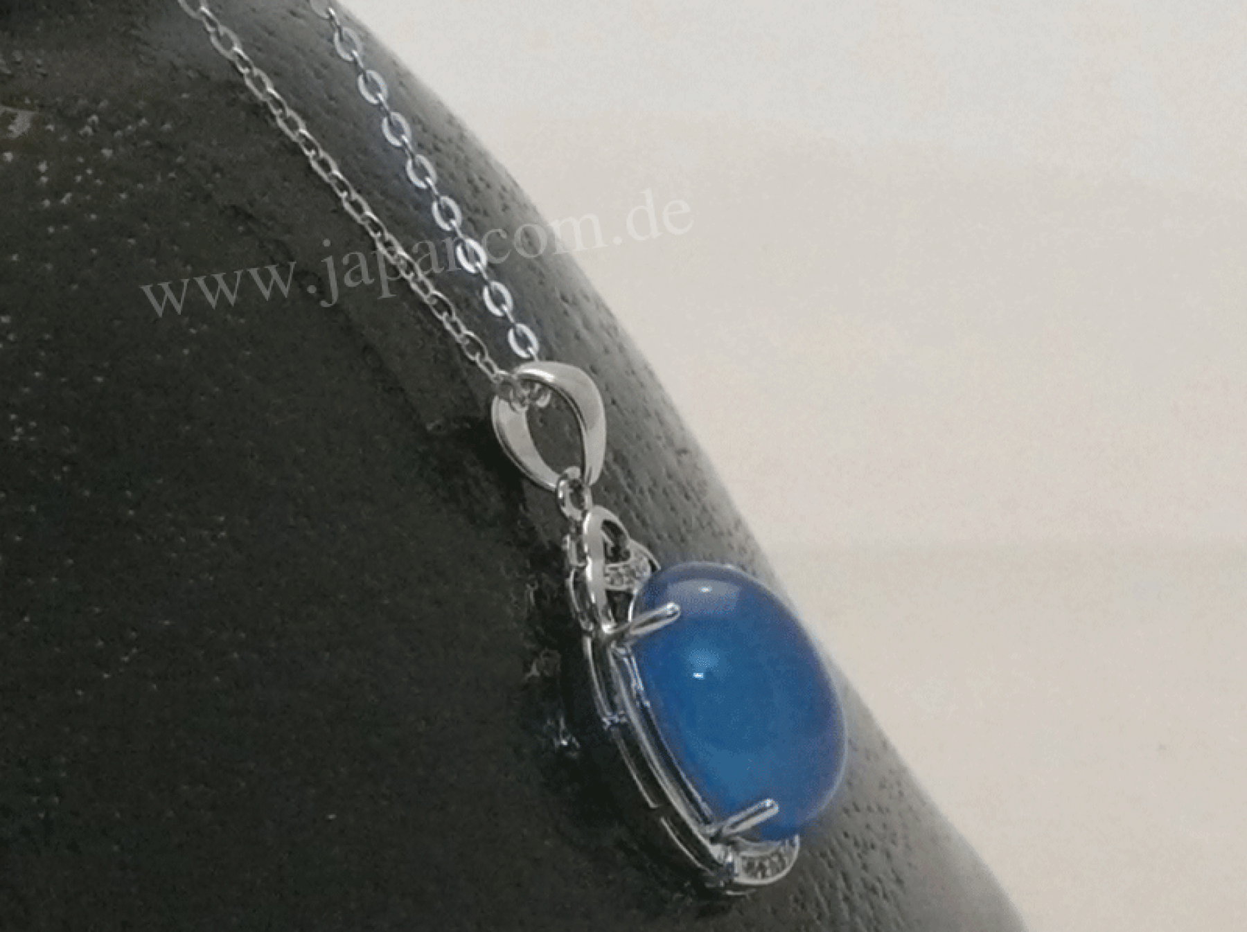 Silberkette mit blauem Calcedon Anhänger