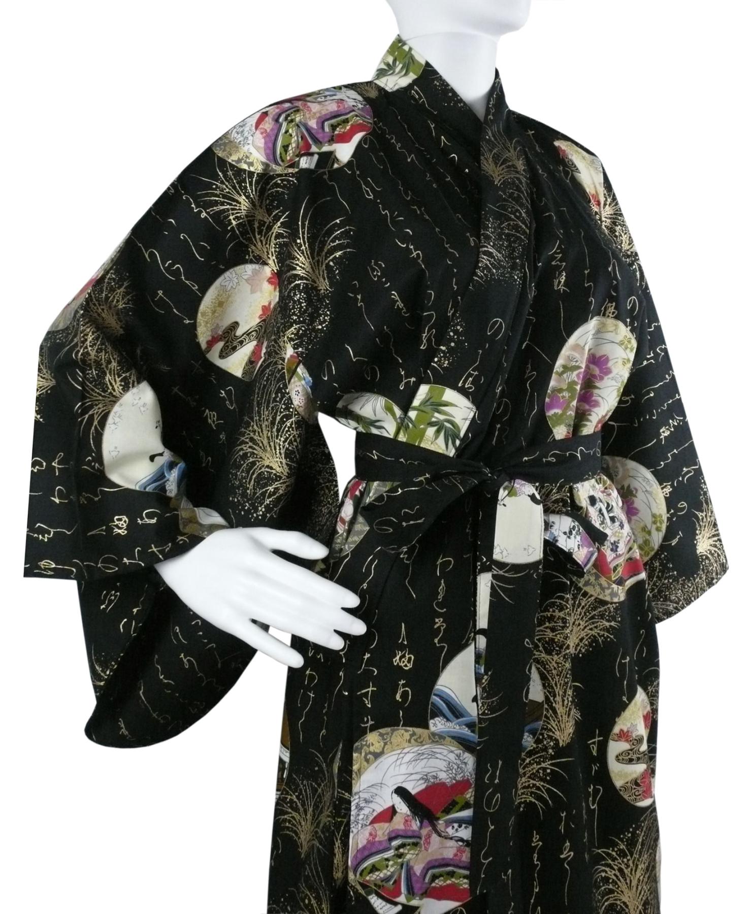 Schwarzer Damenkimono aus Baumwolle mit Genji-Motiven