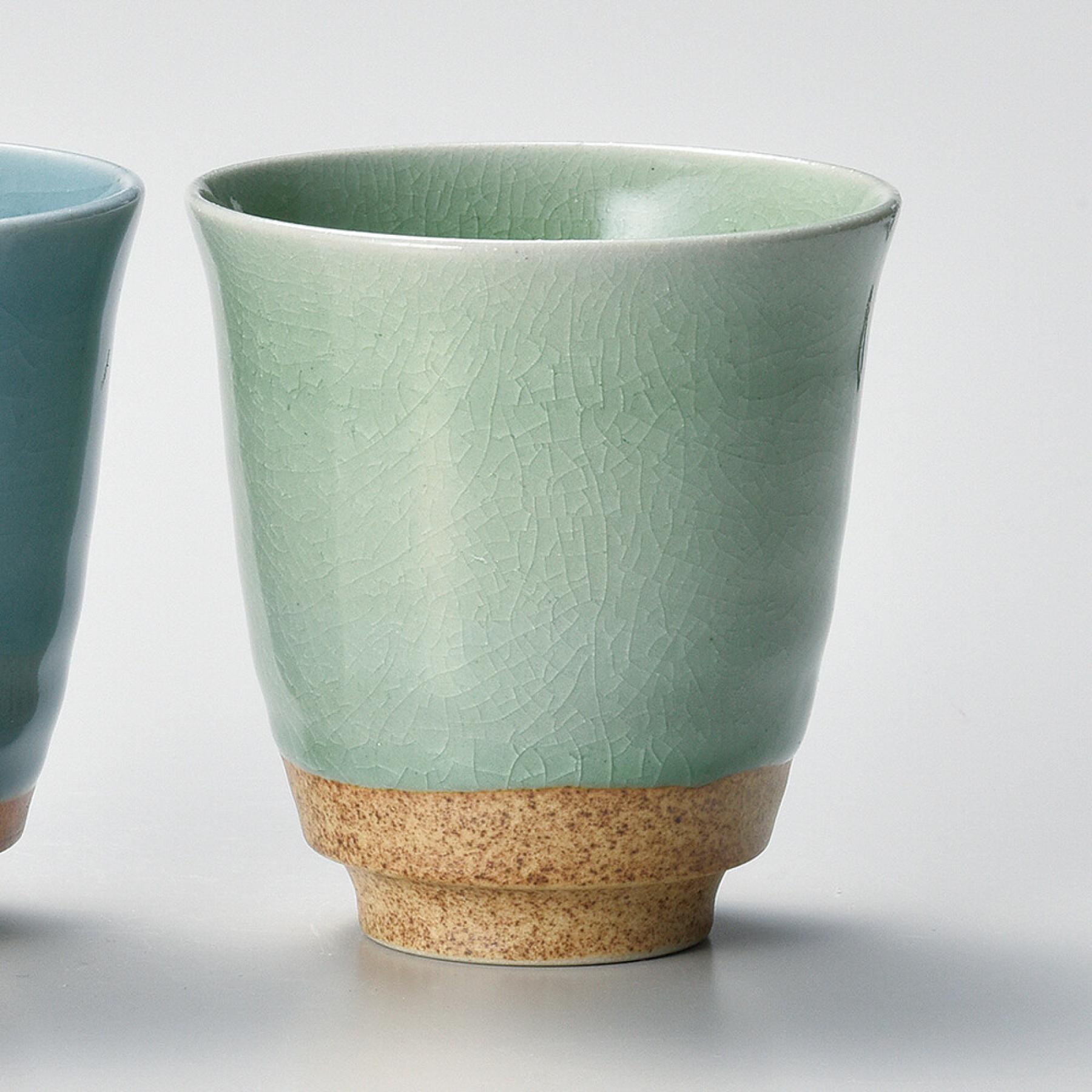 Teebecher Celadon Wakakusa grün