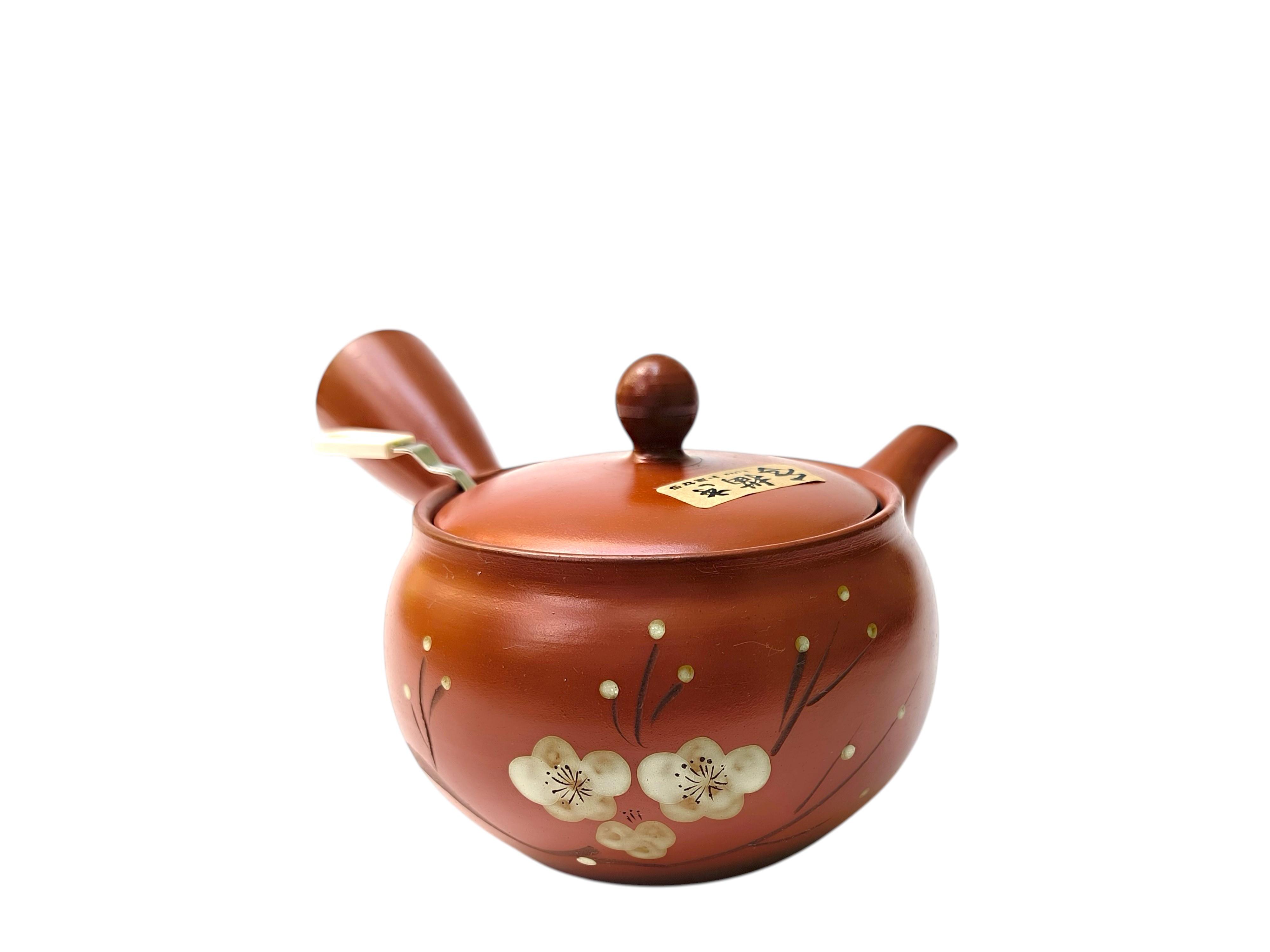 Tokoname Kyusu mit handbemalten weißen Pflaumenblüten