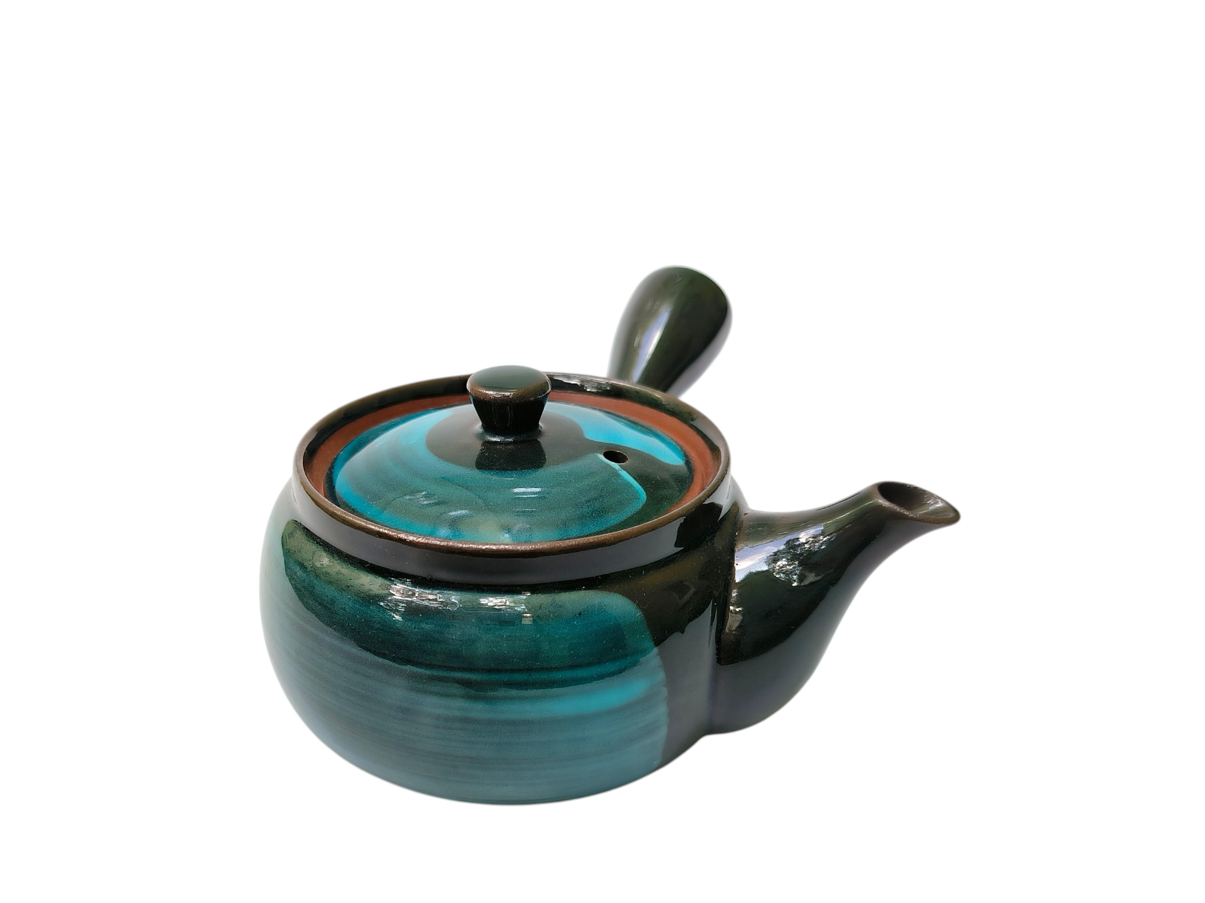 Mino-Yaki Kyusu mit smaragdgrüner Glasur und türkisfarbenem Pinselstrich
