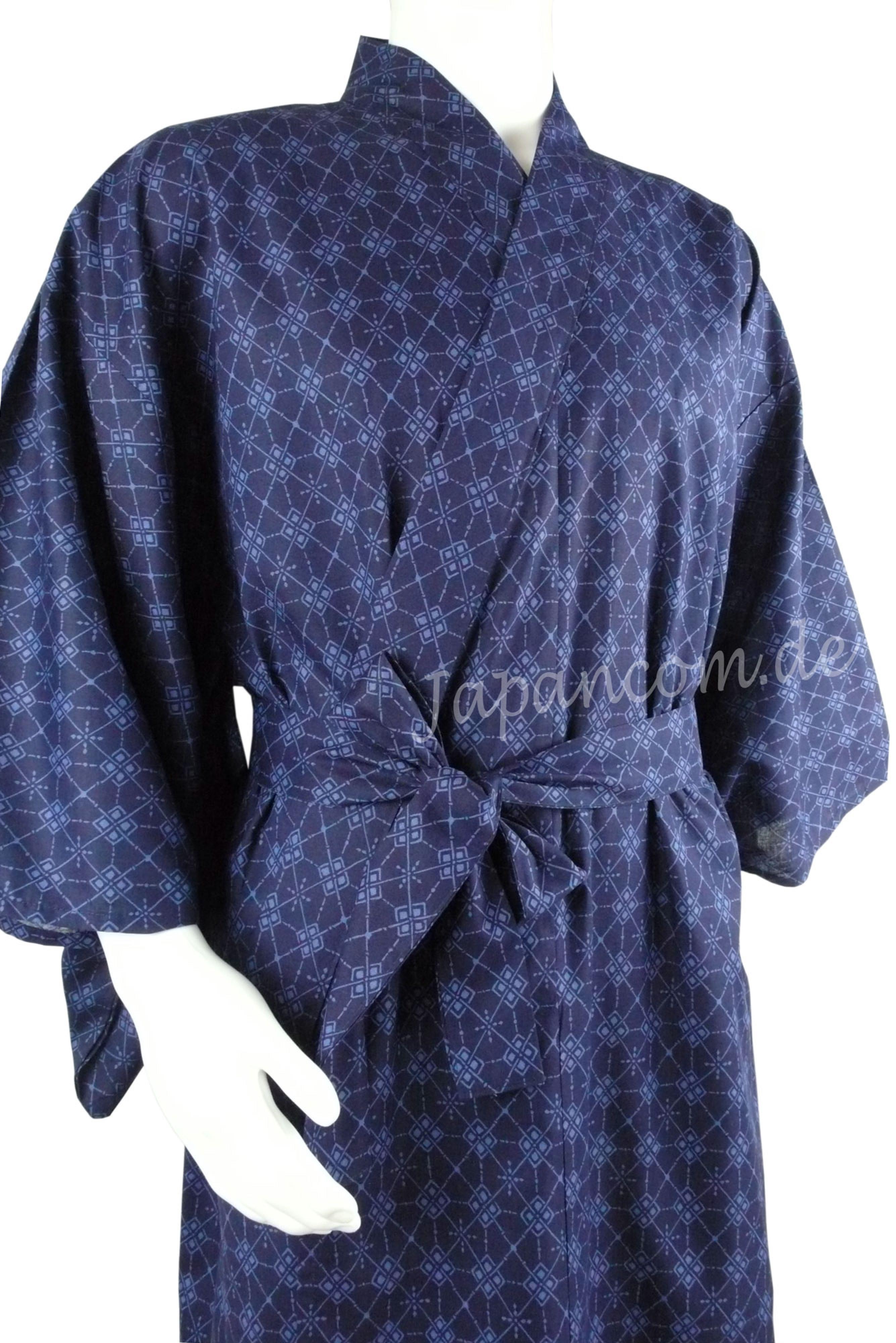 Herren Yukata Rautenmuster blau aus Baumwolle – Vorderansicht