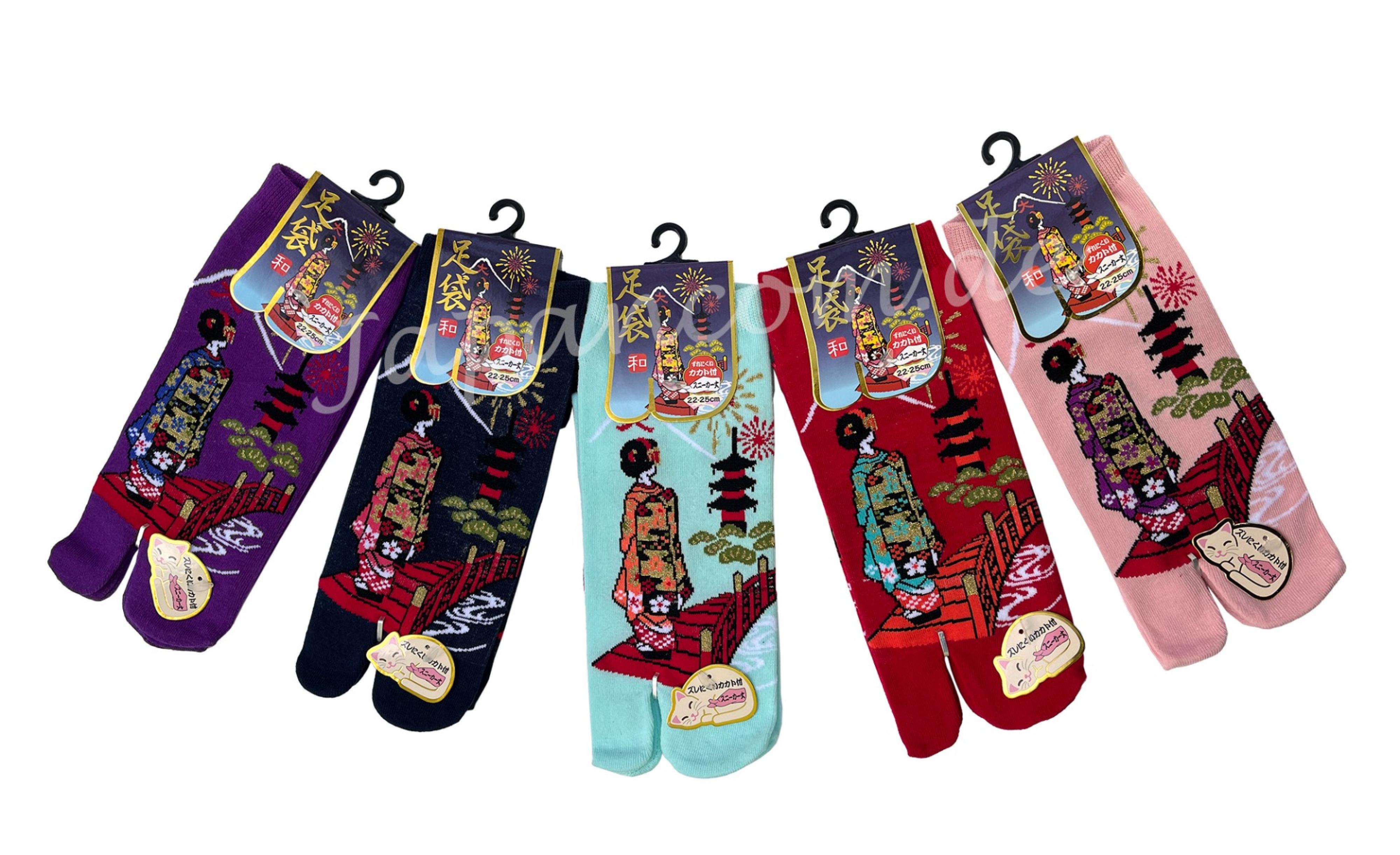 Tabi Socken mit Geisha im Kimono und goldener Pagode Kyoto