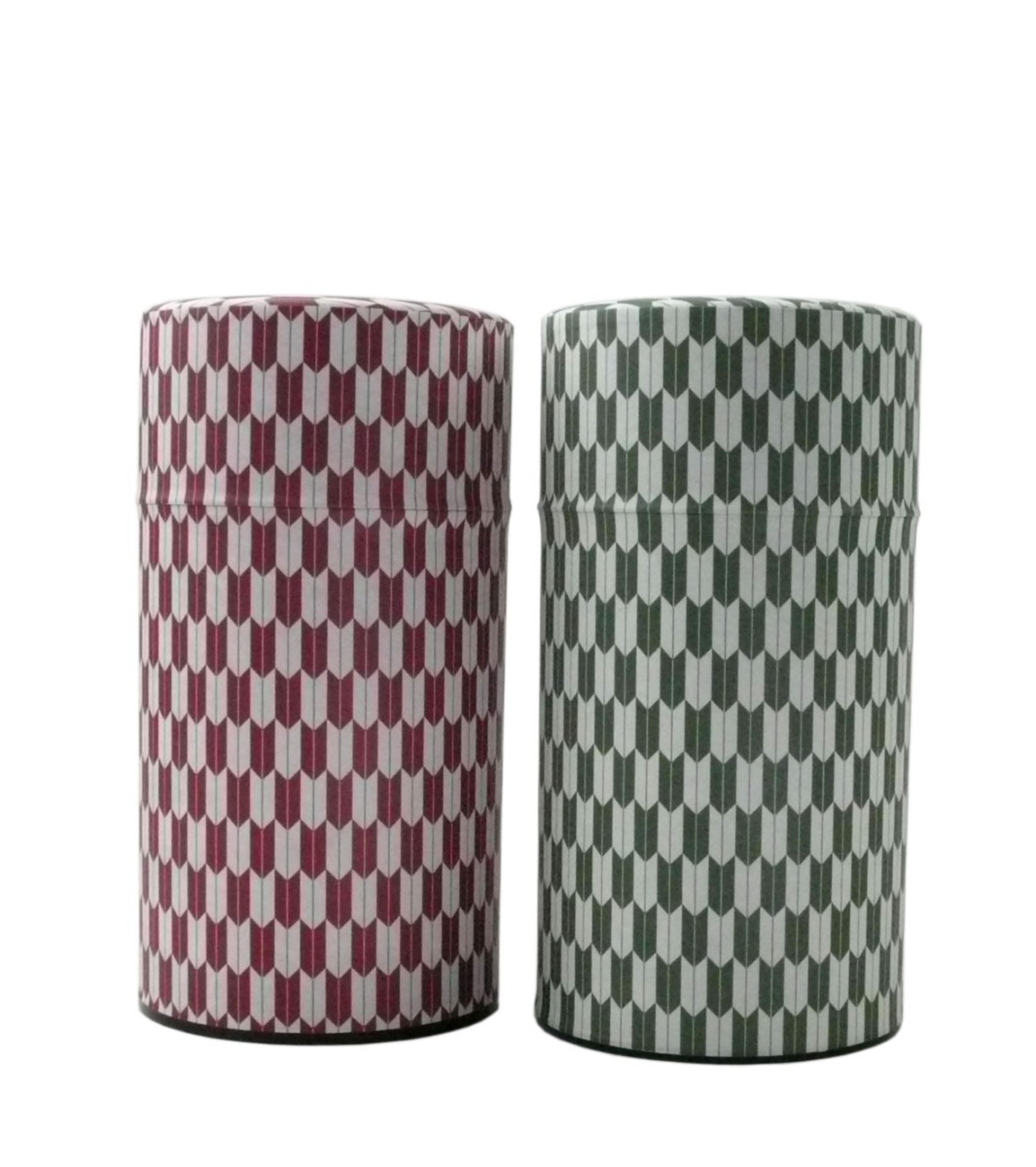 Japanische Teedose Yagasuri mit traditionellem Pfeilspitzen-Muster